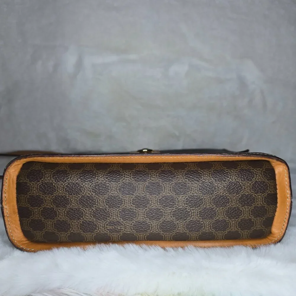 CELINE Macadam Canvas - Picture 4 of 14